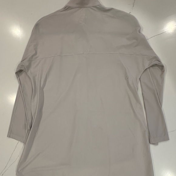 Aday Something Borrowed Light Gray Shirt Small - Picture 2 of 6